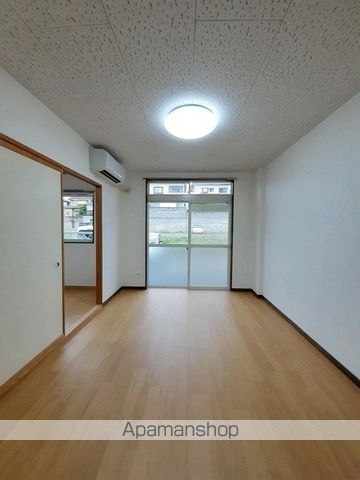 ブルースカイの内装写真