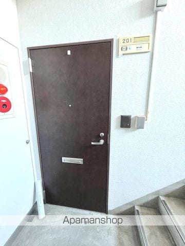 グロリアハイツ的場の玄関写真
