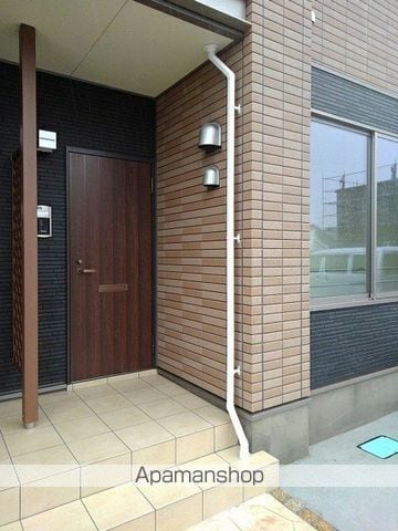 ボヌールメゾンAの玄関写真