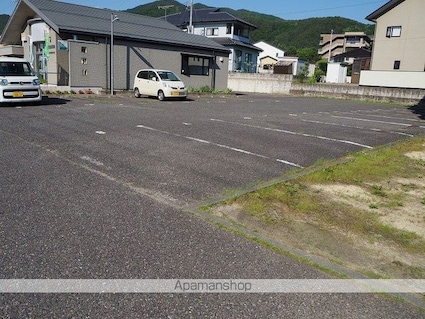 カサ・ミラ[1K/25m2]の駐車場4