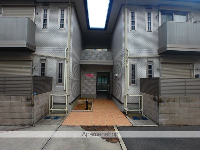 アザレアの玄関写真