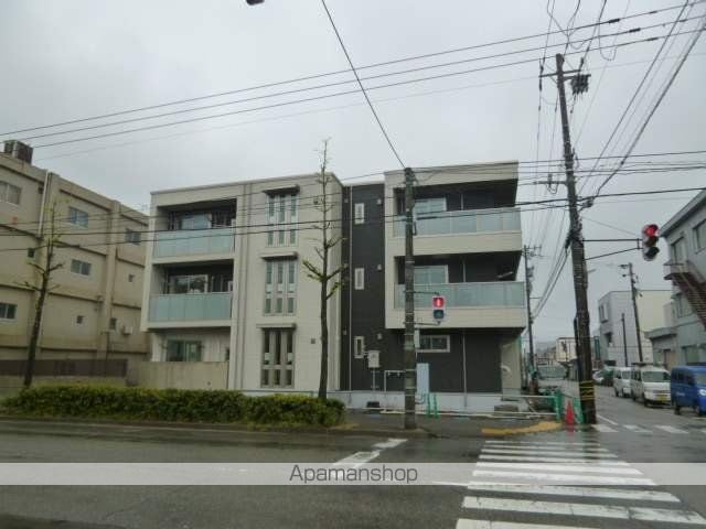 富山地鉄不二越上滝 栄町駅 徒歩9分 3階建 築8年の外観写真