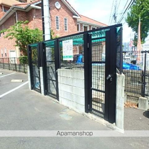 KSJビルの玄関写真