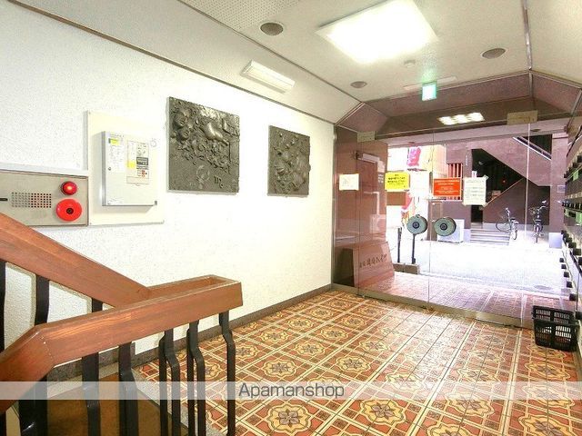 園田岡崎ハイツの玄関写真