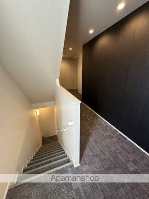 東京都昭島市緑町４丁目[1LDK/44.99m2]の共用部3