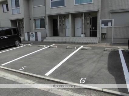 ウィット塩屋[2LDK/57.94m2]の駐車場1