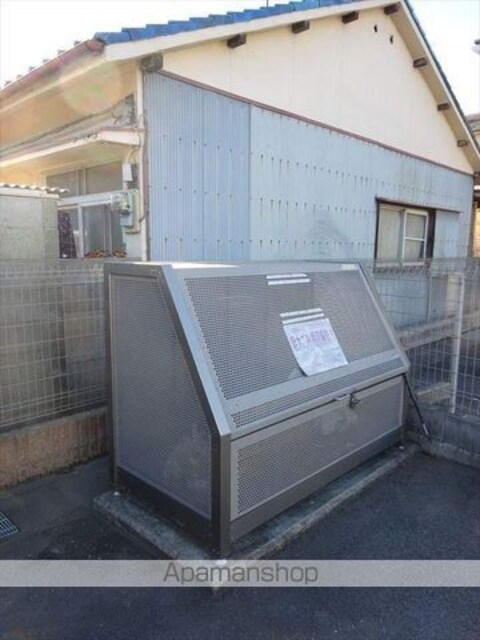 和歌山県和歌山市松島[2LDK/54.21m2]の共用部3