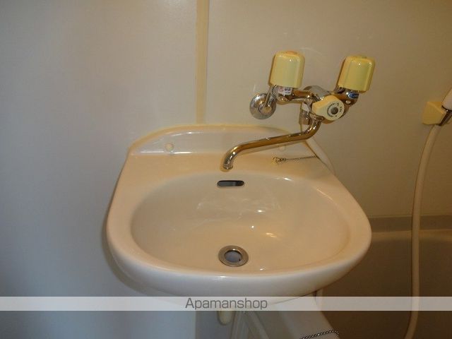 リヴィエラ二葉町の内装写真