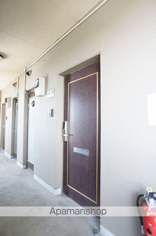 マンション槐の玄関写真
