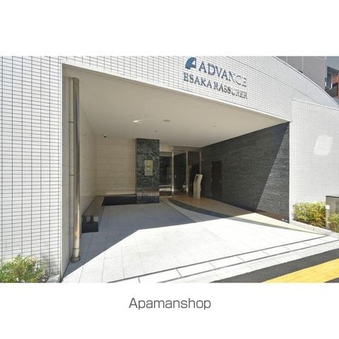 アドバンス江坂ラシュレの玄関写真