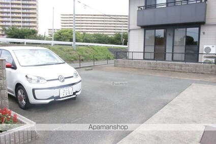 コスモフィールド[2LDK/62.1m2]の駐車場