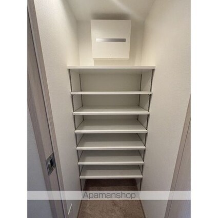 ザ・パークハビオ名古屋松原[1R/27.23m2]の収納