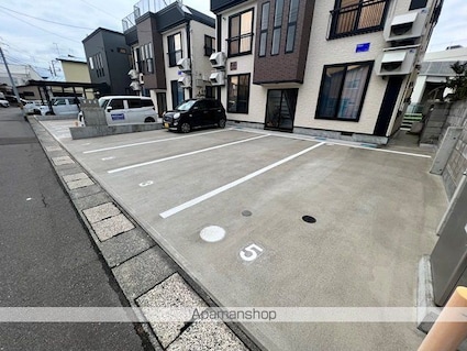 コーポエースＢ[1LDK/40.23m2]の駐車場