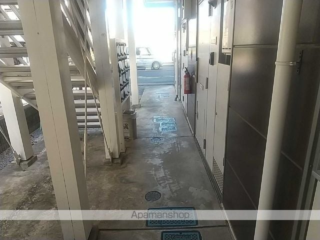 レオパレスいずみの玄関写真