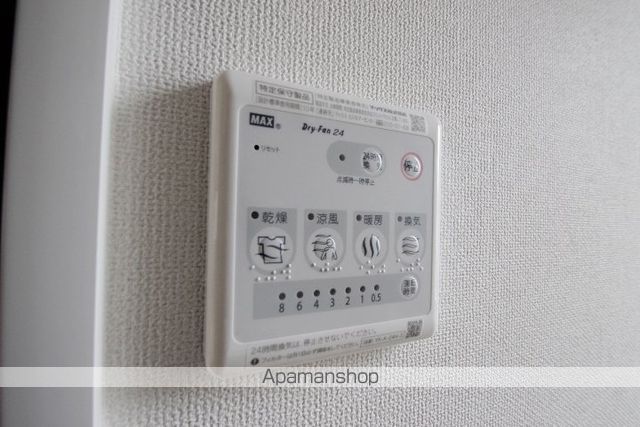 ゼアーズIIの内装写真