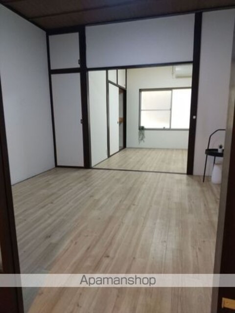 和歌山県和歌山市築港５丁目[2K/33m2]の内装