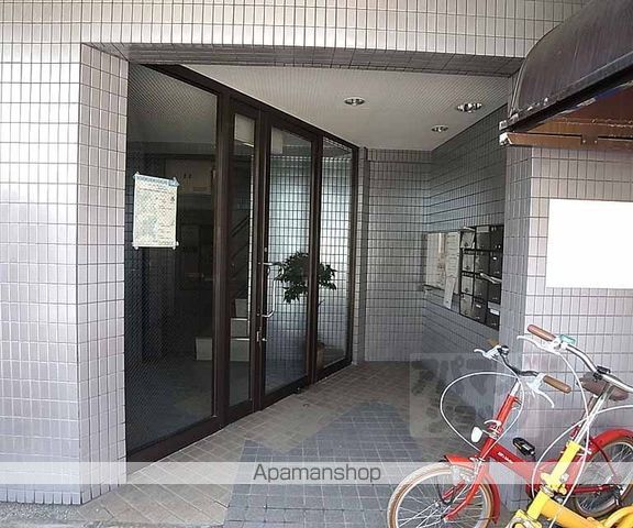 グラシア北山の玄関写真
