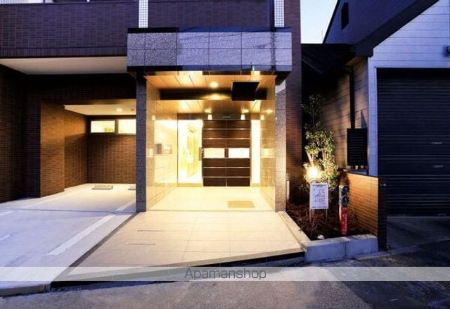アレーヌコート金山の玄関写真