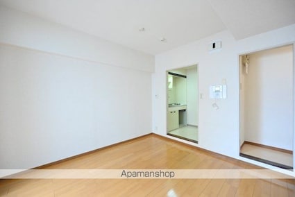 東京都新宿区西落合３丁目[1R/25.35m2]の玄関