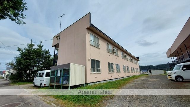 メゾンドウエムラB棟の外観写真