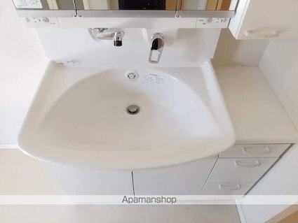 ＳＯＧＮＩ[3LDK/98.84m2]の洗面所