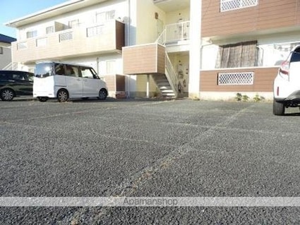 トレンド９０[3DK/52.63m2]の駐車場2