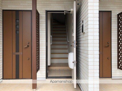 千葉県八千代市米本[2LDK/55.1m2]の玄関