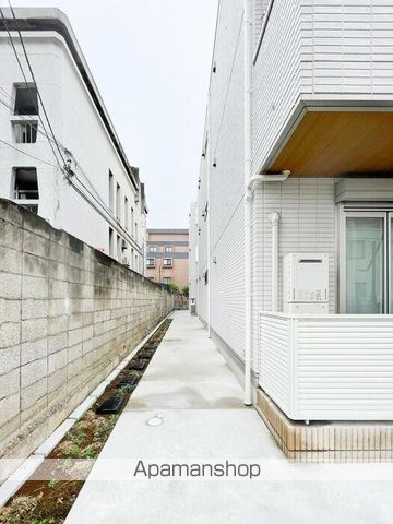 アヴァンスお花茶屋の玄関写真