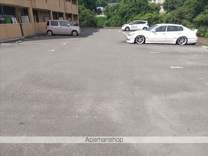 和歌山県和歌山市弘西[1LDK/41.04m2]の駐車場3