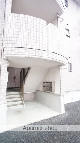 メゾンポワールの玄関写真