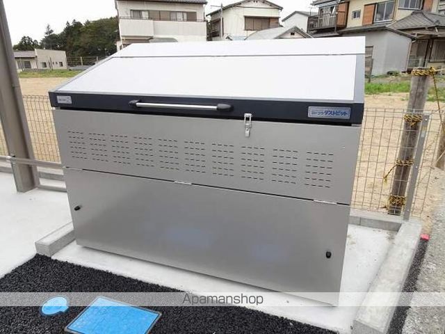 ティールーム湊 IIの内装写真