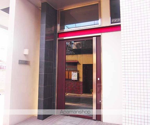 下京区観喜寺町マンションの玄関写真