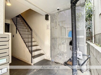 ルームズ北沢[1R/11.05m2]のロビー