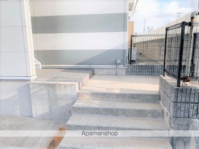 レオパレス高友の玄関写真