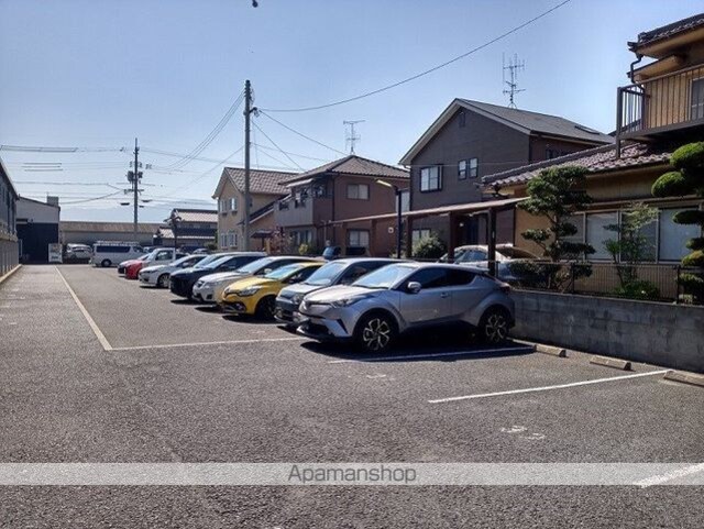 レオパレスリヒトクライス[1K/28.02m2]の駐車場1