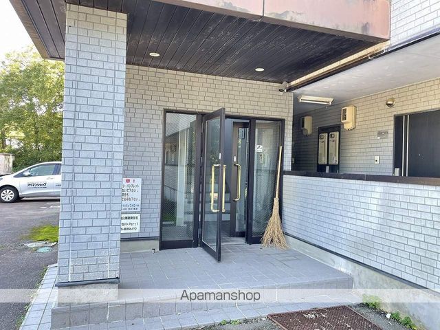 ルイーネ東黒牧の玄関写真