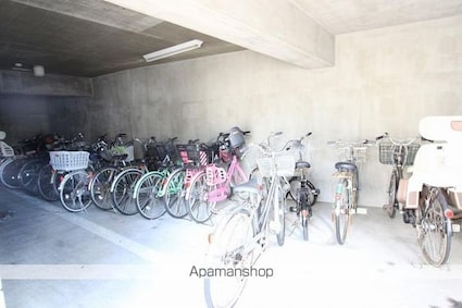 メゾンＡＫＩ[3LDK/71.27m2]の共用部3