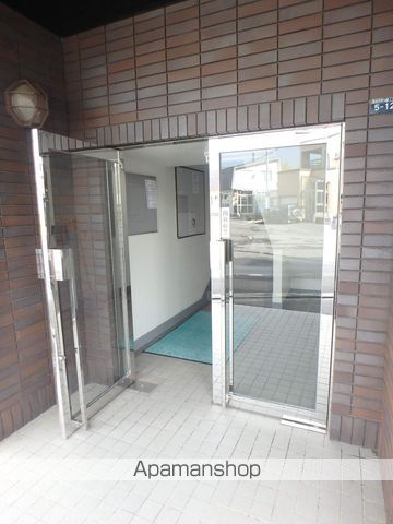 リゾルテ札幌の玄関写真
