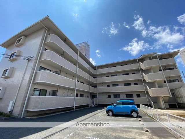 脇坂マンションの外観写真