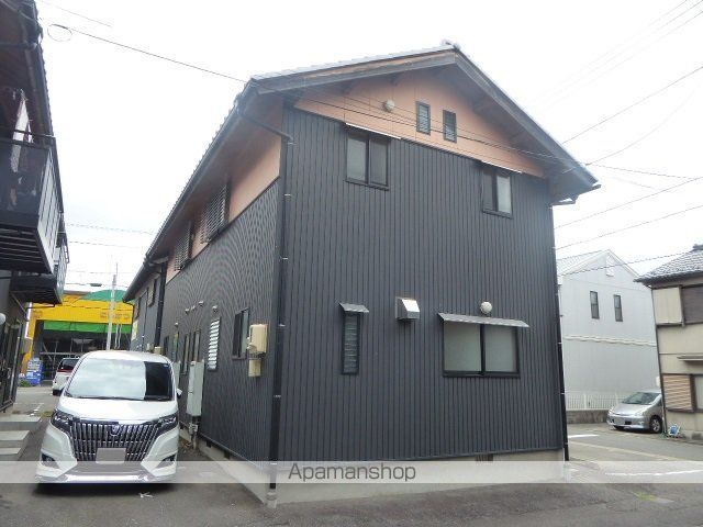 ツーペアーの外観写真
