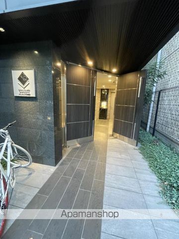 GRANDQUALITETENJINBASHIIIの玄関写真