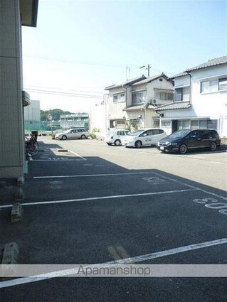 和歌山県和歌山市小雑賀[2DK/43.01m2]の駐車場