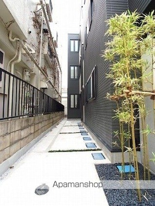 東京都新宿区早稲田鶴巻町[1R/17.03m2]のエントランス2