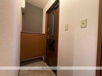 パインズコート[2DK/50.08m2]の玄関