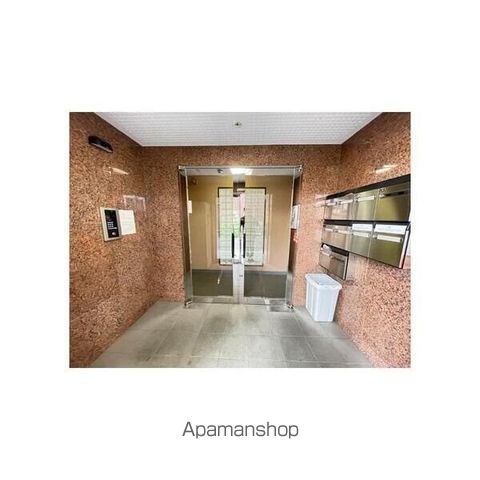 メゾン山本の玄関写真