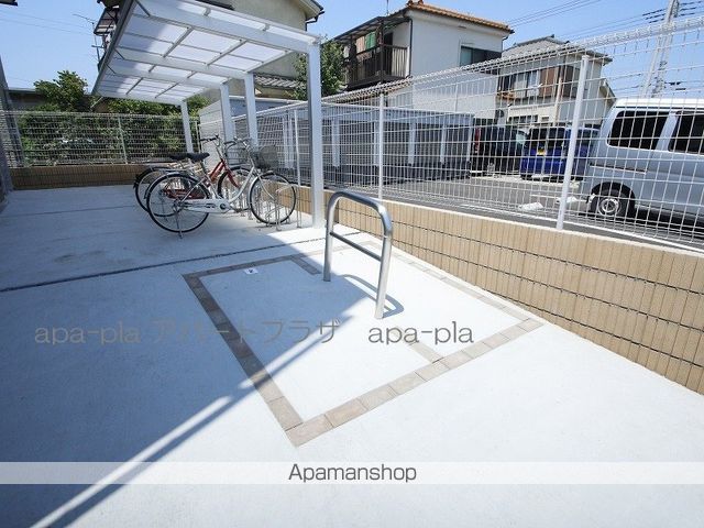 リブリ・新河岸の玄関写真