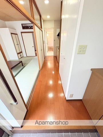 大阪市御堂筋線 西田辺駅 徒歩5分 3階建 築30年の内装写真