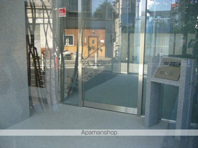 アーデン町田の玄関写真