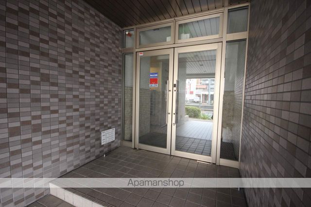フリーダム舟入本町の玄関写真
