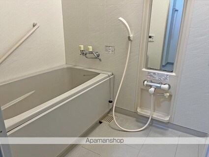 ネオグランデ島中央公園[3LDK/67.4m2]のバス